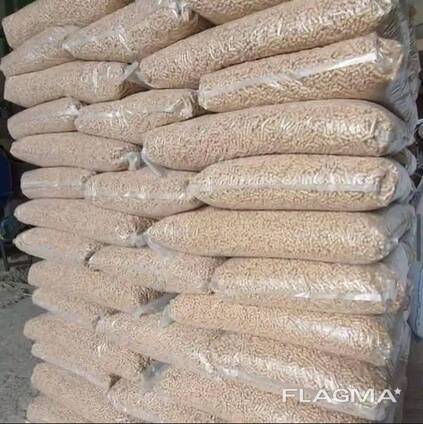 100% Pine Pellet. Certification ENplus A1, A2 European Wood