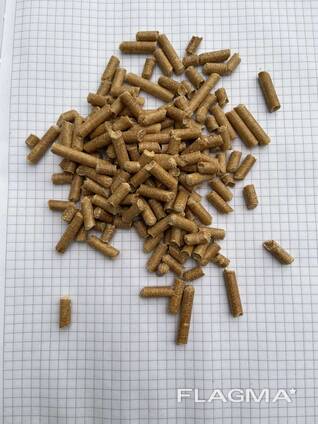 Hardwood pellets